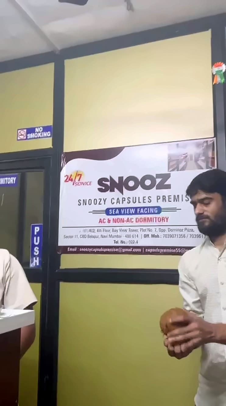 SNOOZ banner at the entrance
