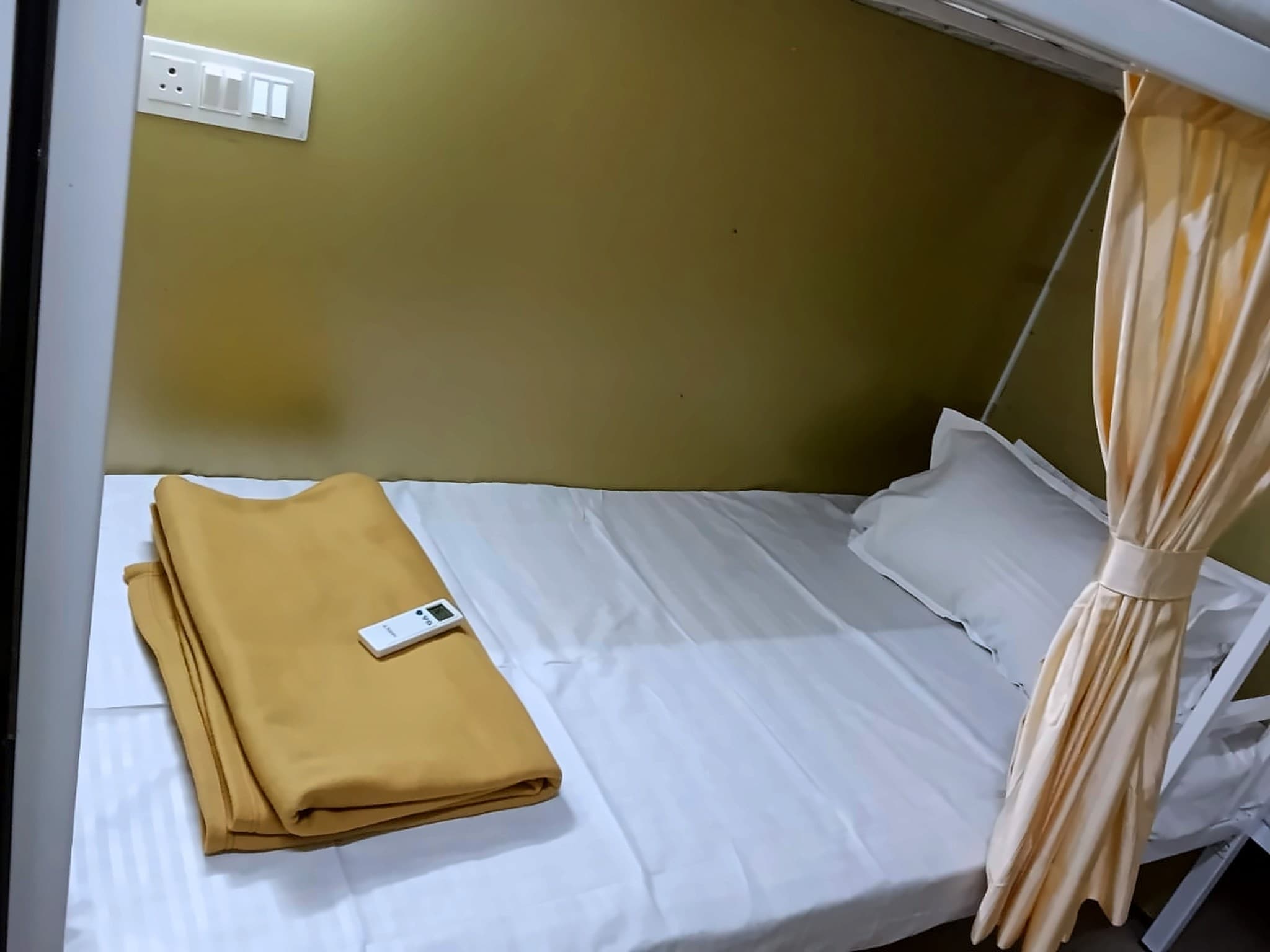 Capsule berth